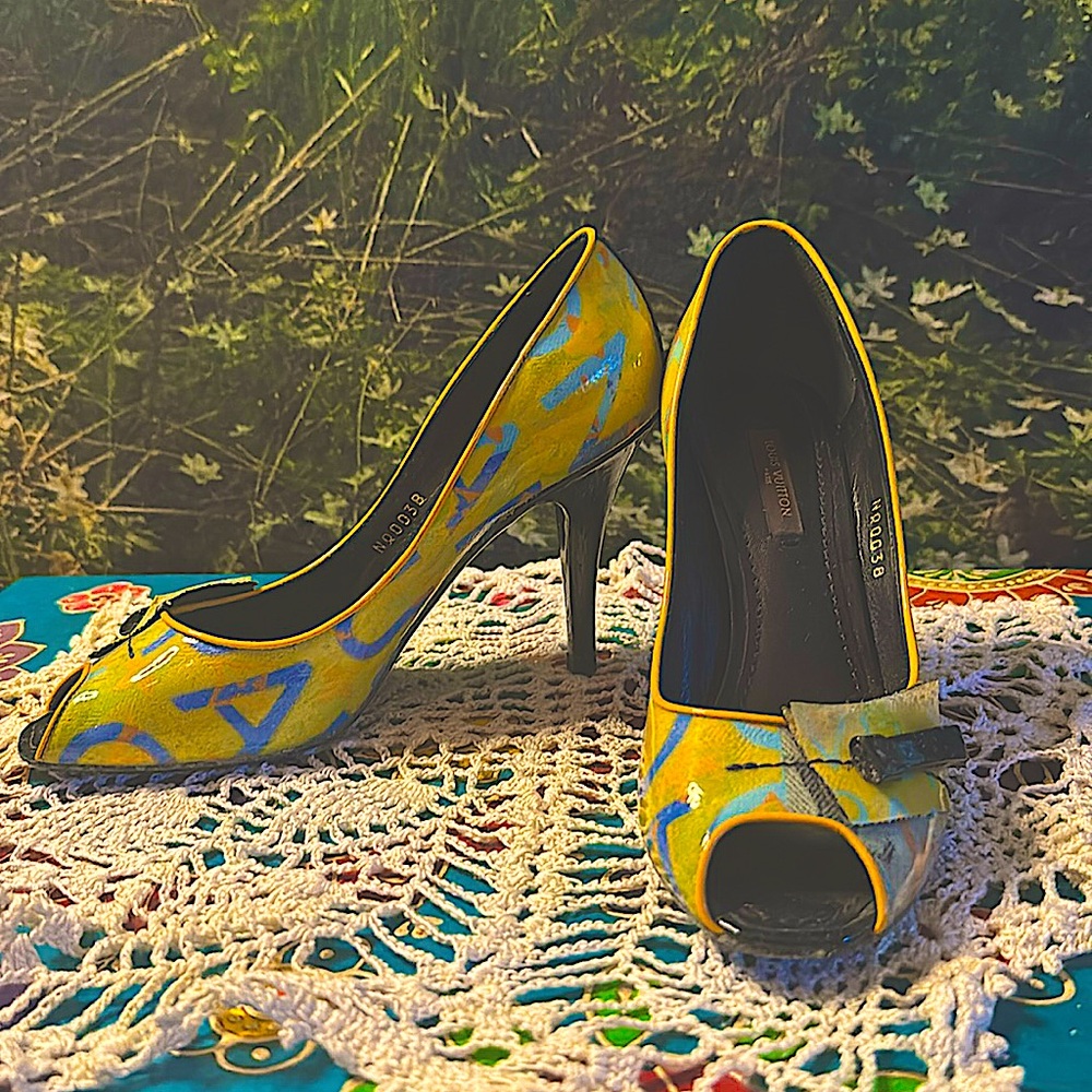 ⭐️RICHARD NEON MONOGRAM PUMPS